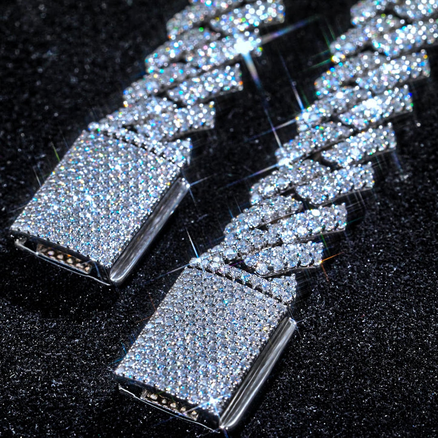 VEILBOUND / VVS MOISSANITE CUBAN NECKLACE (925 SILVER — 15MM) GRA CERTIFIED