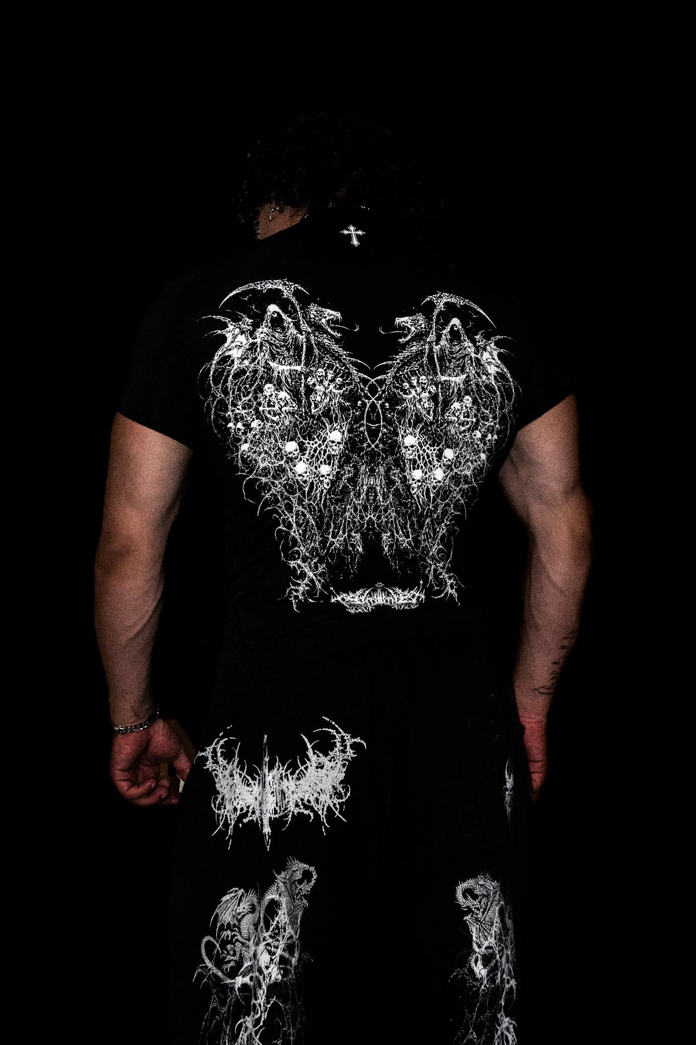 ETERNAL SOVEREIGN I — Wraith Black 220 GSM Compression Shirt